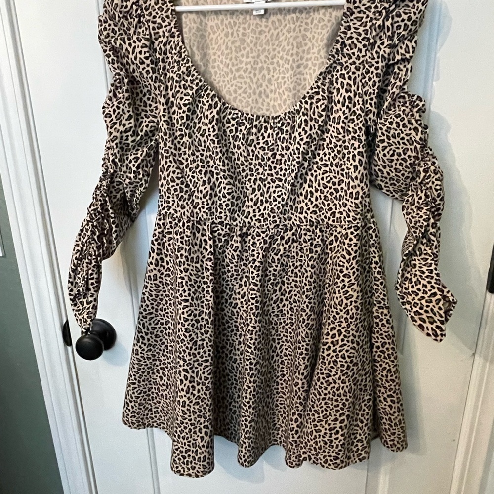 Topshop Beige and Black Leopard Print Dress
0027 - Picture 1 of 5
